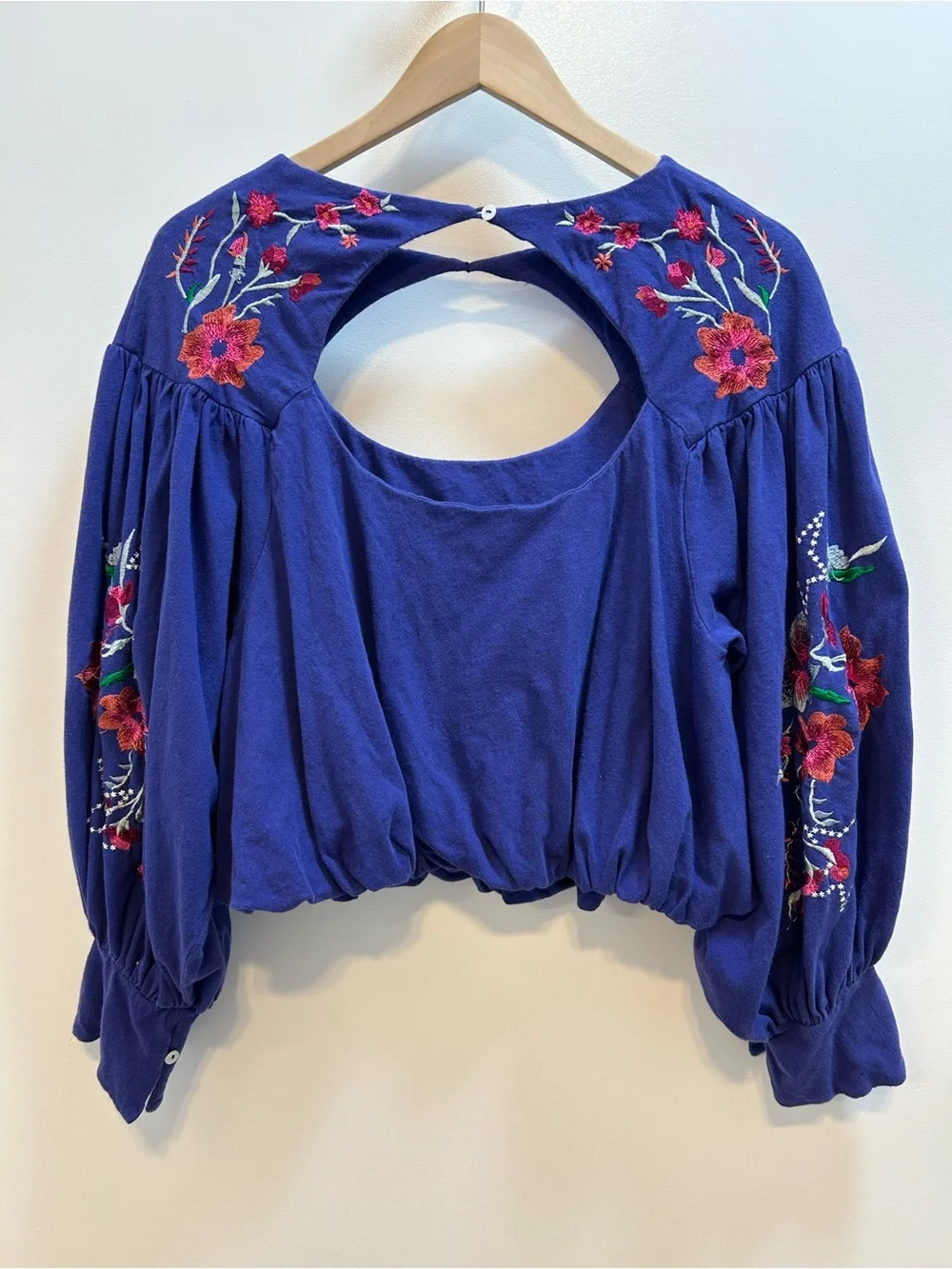 Free people lita embroidered puff sleeve blouse with stylish cutouts Sz s